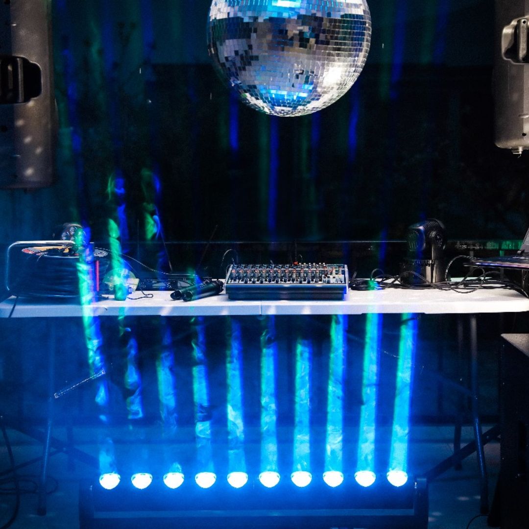 აუდიო და ვიზუალური ტექნიკის გაქირავება